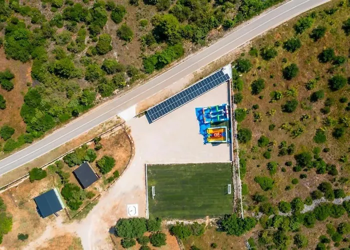 Luxury And Cosy Little House Ivinj 2 別荘 *